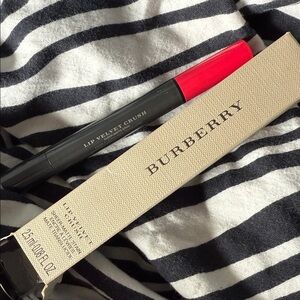 Burberry Lip Velvet Crush in Magenta No.52